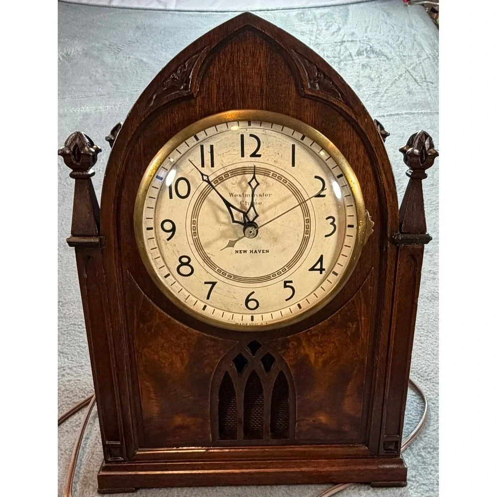 1935 Vintage New Haven Electric Mantel Clock Westminster Chime Gothic Wood